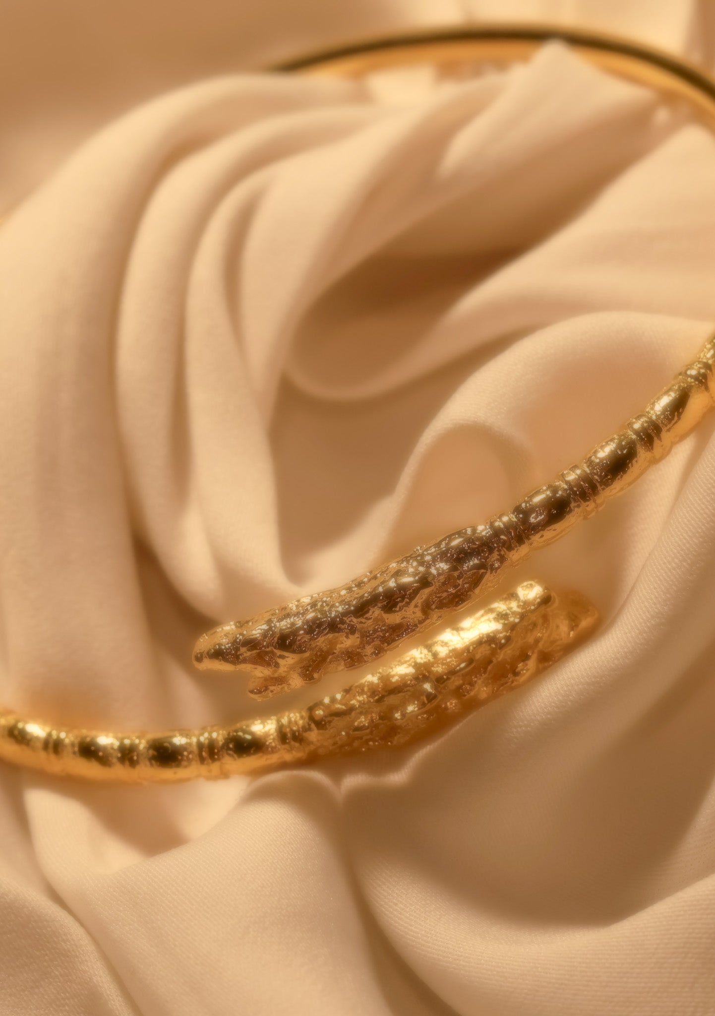 Brazalete Isis