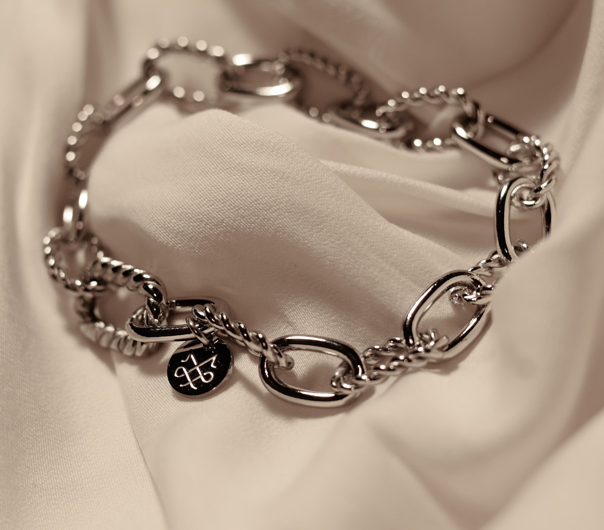 Brazalete Imperio